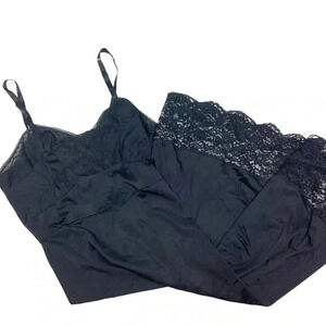 Vintage 1950/60s Shadowline lace trim nylon slip